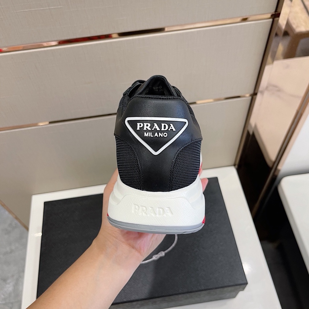 Giày thể thao nam cao cấp da thật PRADA thiết kế trẻ trung, hiện đại với lớp da mềm cực êm chân