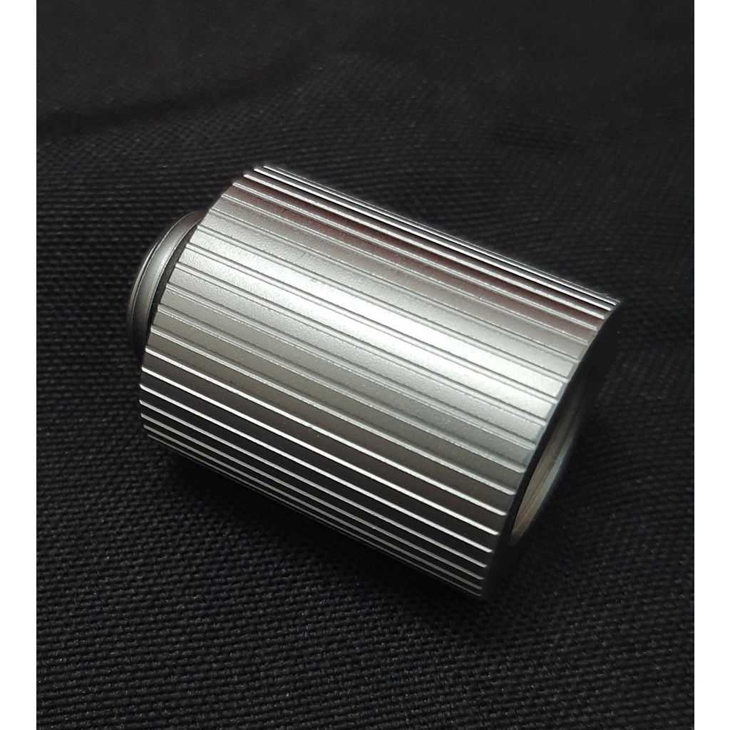 Tản nhiệt nước custom Fitting Quantum Torque mầu Satin