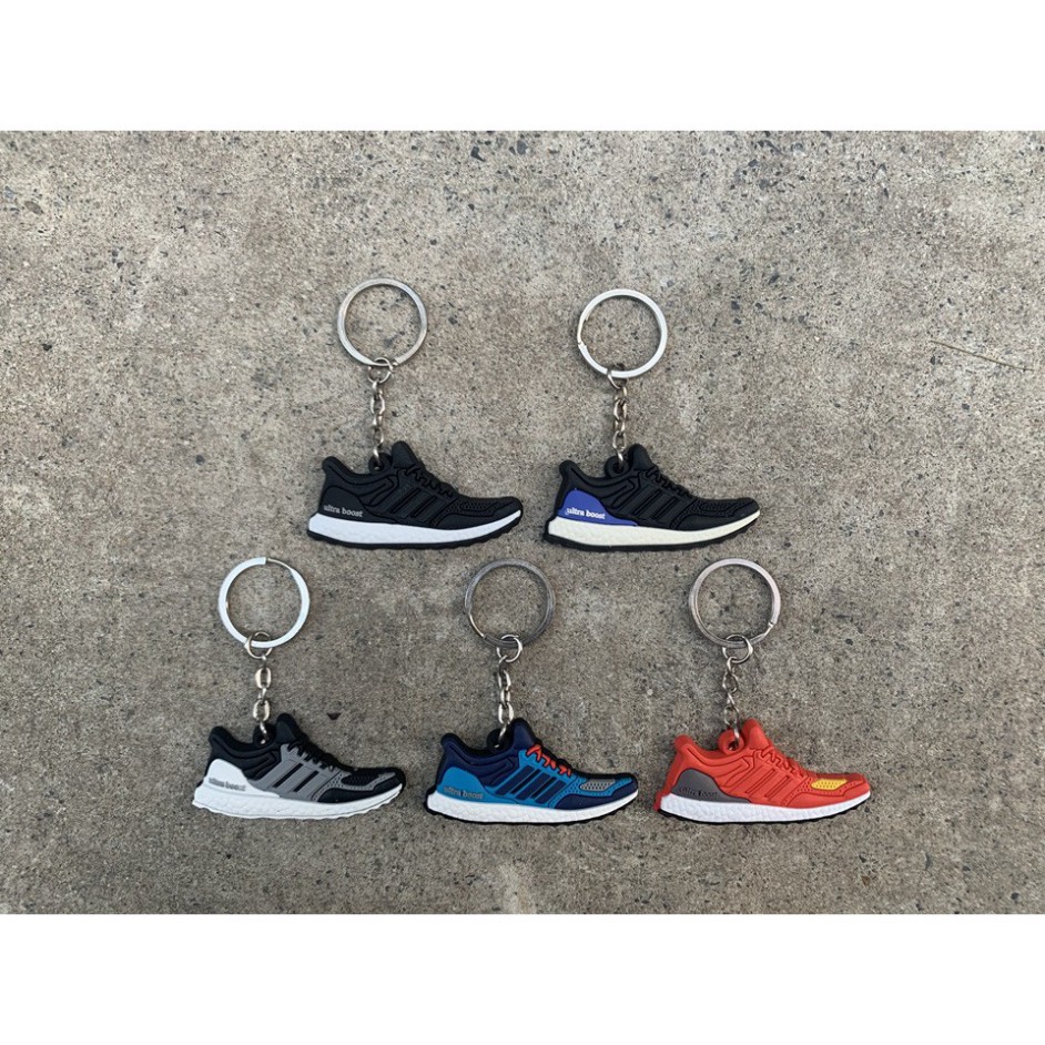Móc Khóa Giày 2D Adidas Ultra Boost (T.N.L Store)