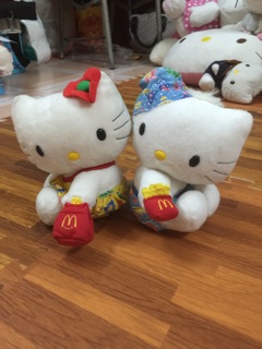Set 2 mèo bông hello kitty