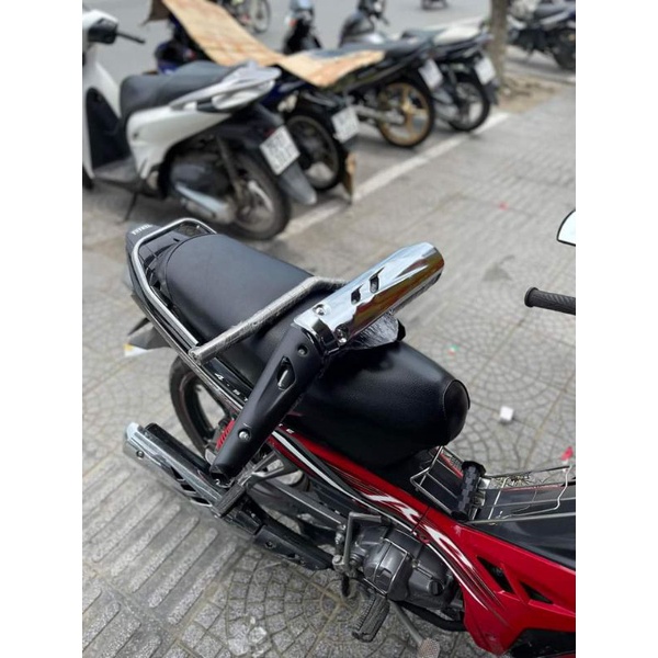 Pô exciter 2010 gắn xe máy siriu.có móc và nổ êm.tặng cổ pô.