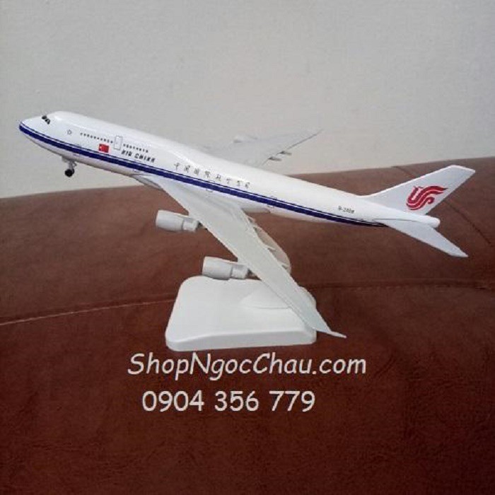 Máy bay mô hình tĩnh Air China B747 20cm có bánh xe