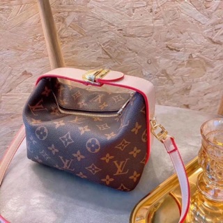 Lv hobo size 19