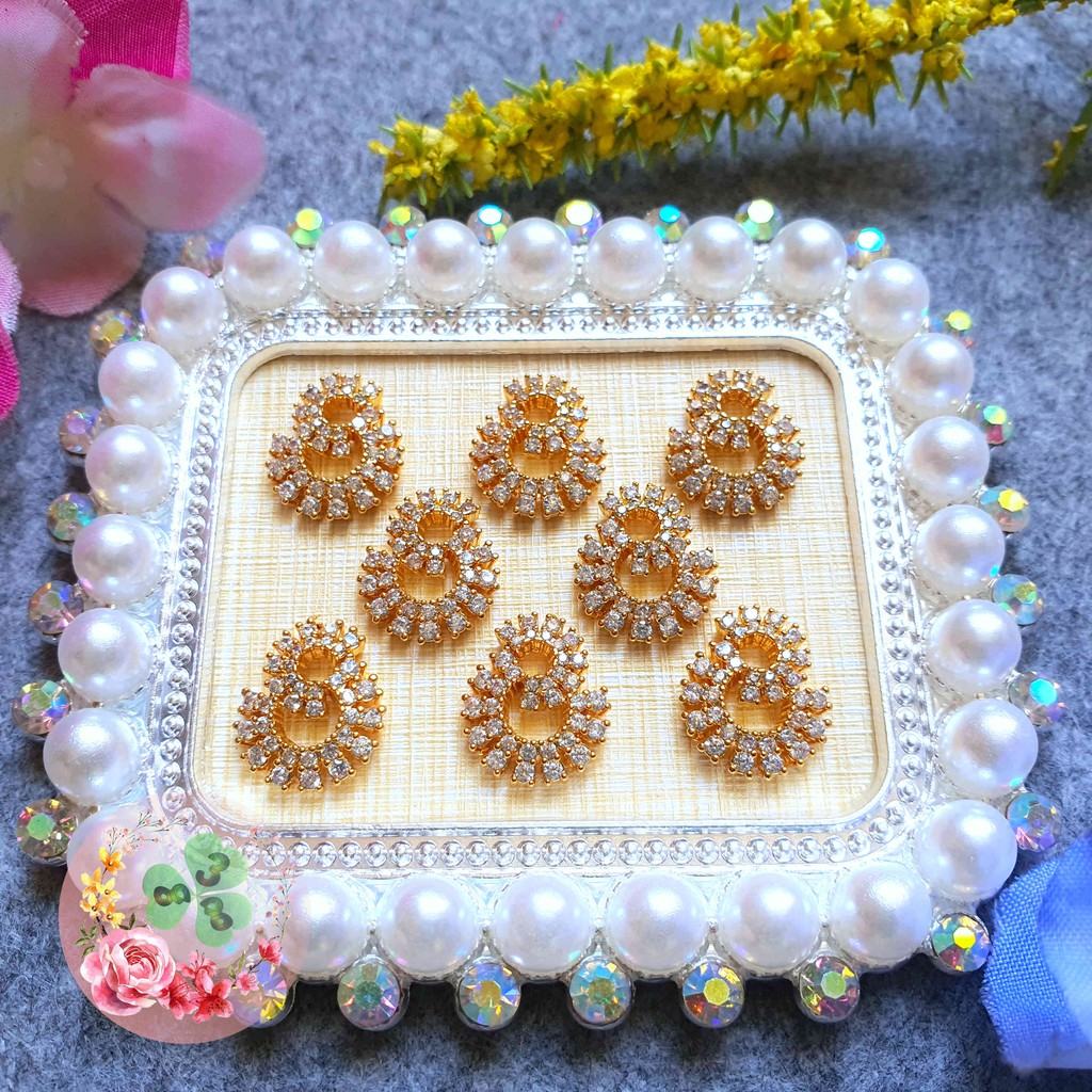 Mã SR033 . Charm kim loại dòng cao cấp đính đá trang trí móng siêu xinh.