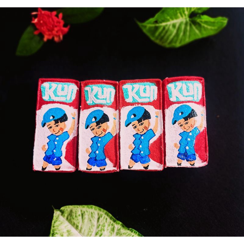 HỘP SỮA VẢI NỈ NHỒI BÔNG VẼ TAY