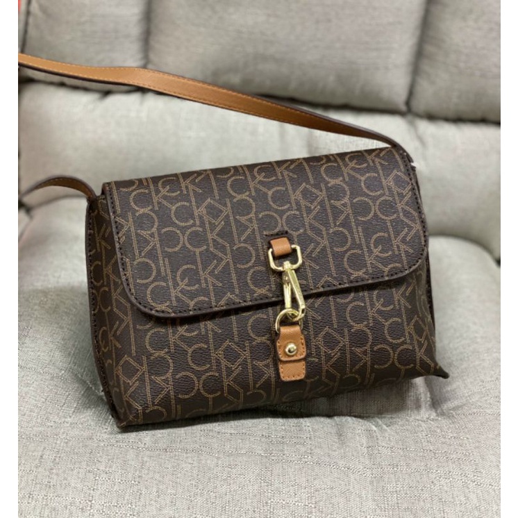 TÚI ĐEO CHÉO CKK XUẤT KHẨU SIZE 23CM