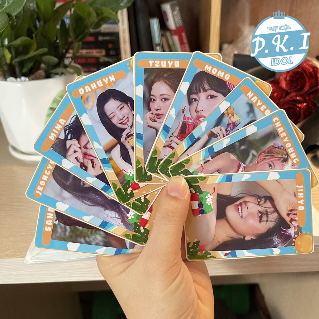 Bộ Card Cứng In Hình Nhóm Nhạc TWICE - Taste of love Bo Góc