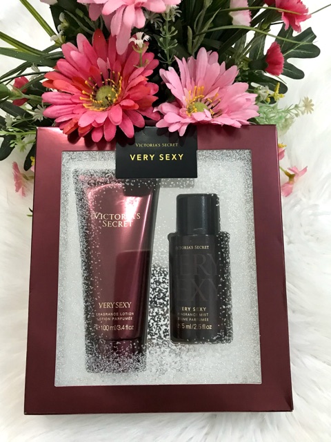 Bộ Sản Phẩm Victoria’s Secret Very Sexy Mist & Lotion Gift Set (Mẫu Mới) | BigBuy360 - bigbuy360.vn