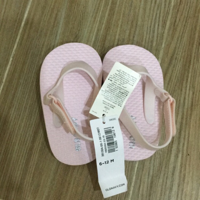 Tông old navy hồng.