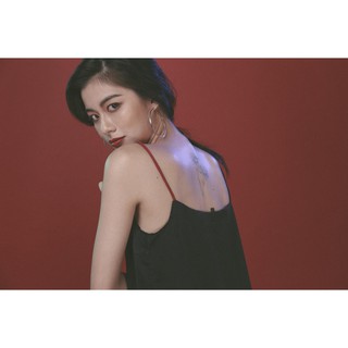 Áo hai dây đen satin lụa