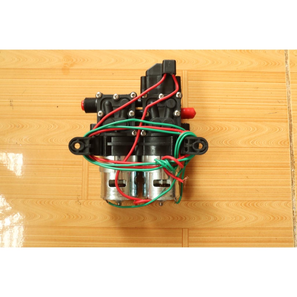 Củ bơm  đôi 12V bình phun thuốc, 2 mutor, tự ngắt khi khóa.