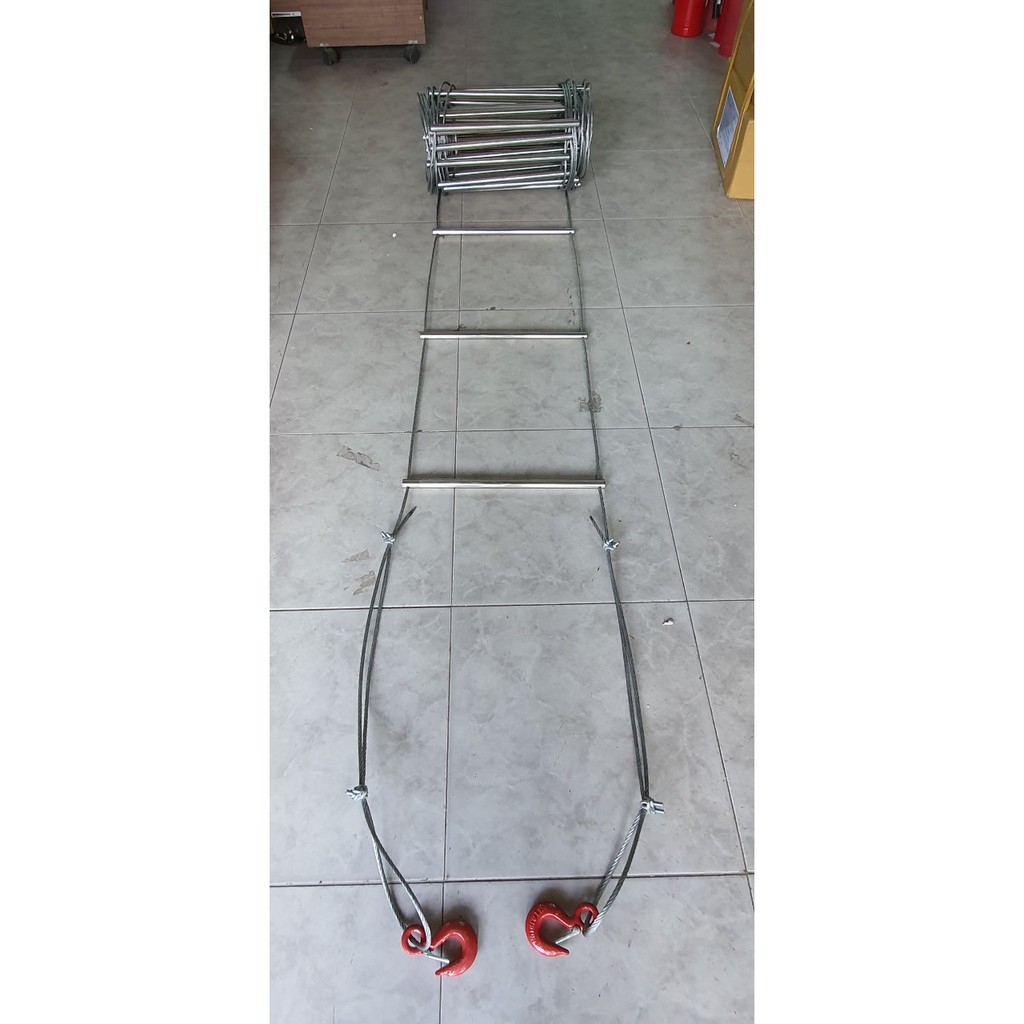 Thang dây thoát hiểm nhà cao tầng cáp thép bậc inox cuộn 15 m có hai móc