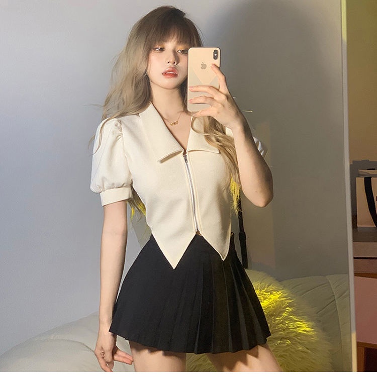 Áo croptop Ngắn Tay Cổ Vuông Phối Khóa Kéo Thiết Kế Bất Đối Xứng Thời Trang Cá Tính