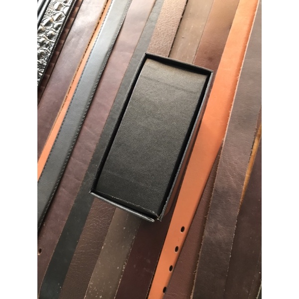 Hộp đựng dây lưng - hộp hít nam châm