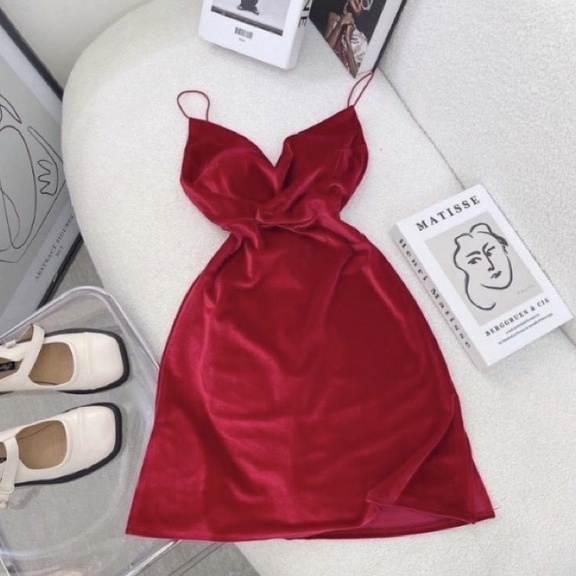 Set Đầm Nhung Nữ Body Hai Dây Cổ Đổ Hở Lưng Kèm Áo Khoác