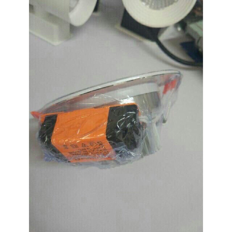 Đèn âm LED trần, Đèn âm trần đế đúc 7w, 3 chế độ sáng , đèn downlight phi 90 viền vàng/bạc