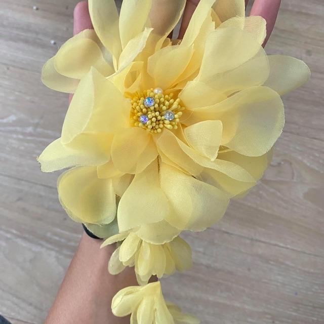 Hoa Cài Áo Cỡ Lớn Cao Cấp Có Ghim Cài Sẵn