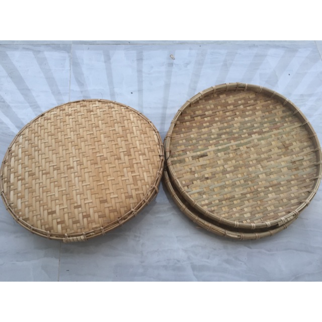 Nia, khay thức ăn thủ công