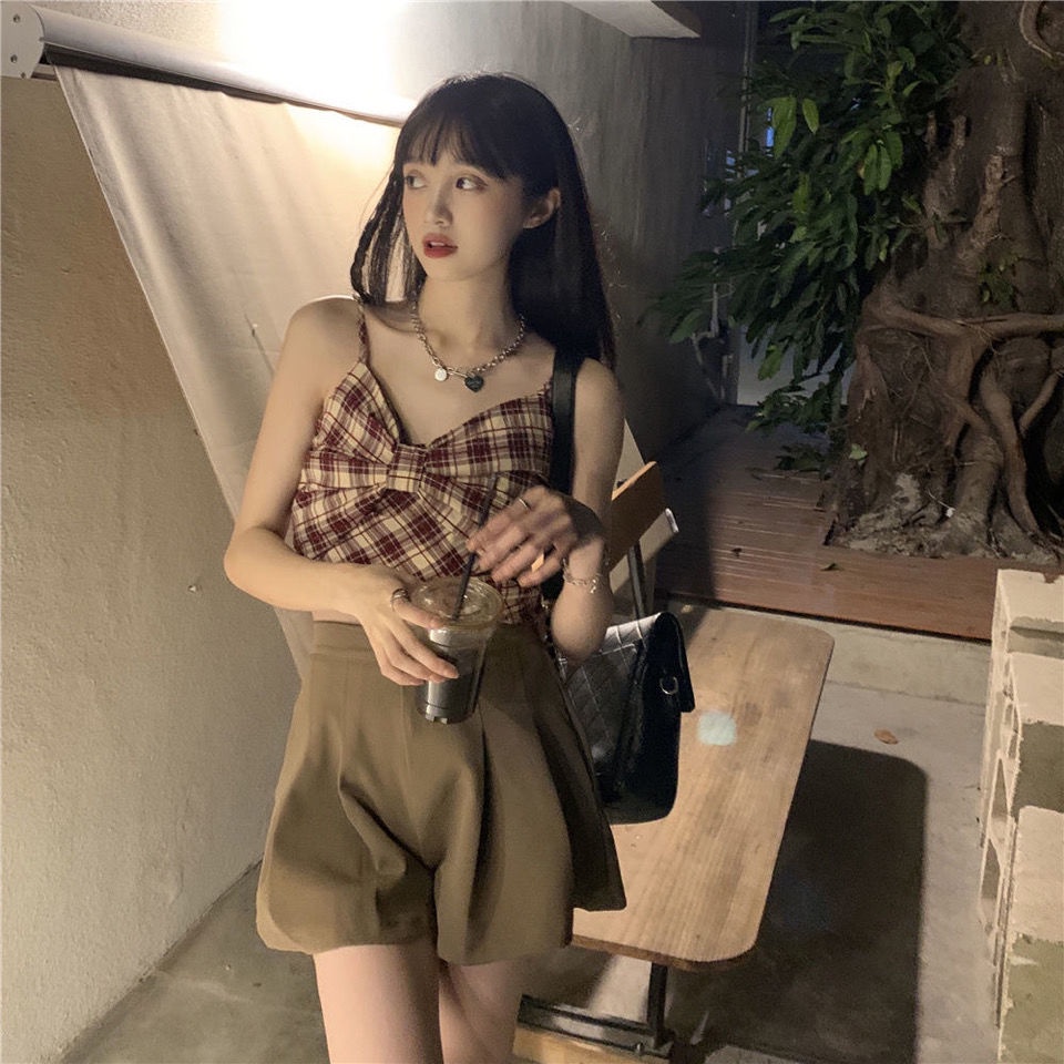 Bộ Áo Hai Dây Thắt Nơ Họa Tiết Sọc Caro + Quần Short Ống Rộng Lưng Cao Thời Trang Mùa Hè 2022 Mới Cho Nữ