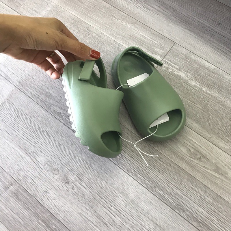 Dép bánh mì siêu cute cho be yêu