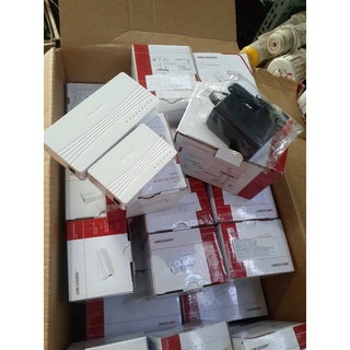 Switch(chia mạng) 5 / 8 Cổng Hikvision DS-3E0108D-E 
