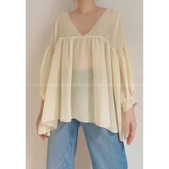 Áo babydoll cổ V tay bồng voan