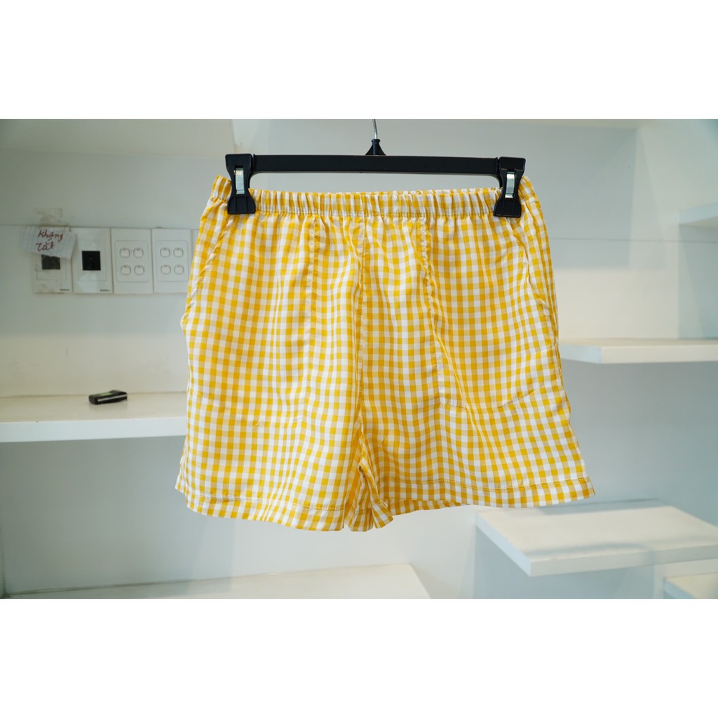 Quần đùi caro nữ ống suông mặc nhà cực mát | BigBuy360 - bigbuy360.vn