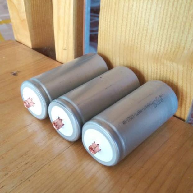 COMBO 5 Pin lithium sắt 32650- 3.2V 5,8-6Ah TẶNG KÈM ỐC VÍT(Chống cháy nổ, có thể dùng cho NL mặt trời ,XE ĐẠP ĐIỆN ,KÍ