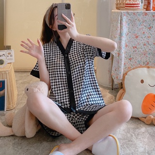 Bộ đồ ngủ mặc nhà tay ngắn thiết kế dễ thương cho nữ