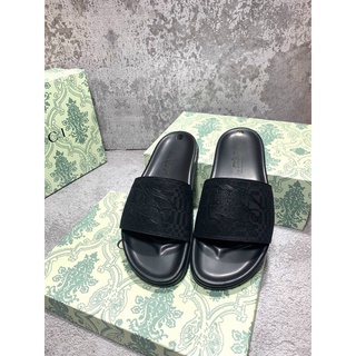 dép sục kẻ burberry