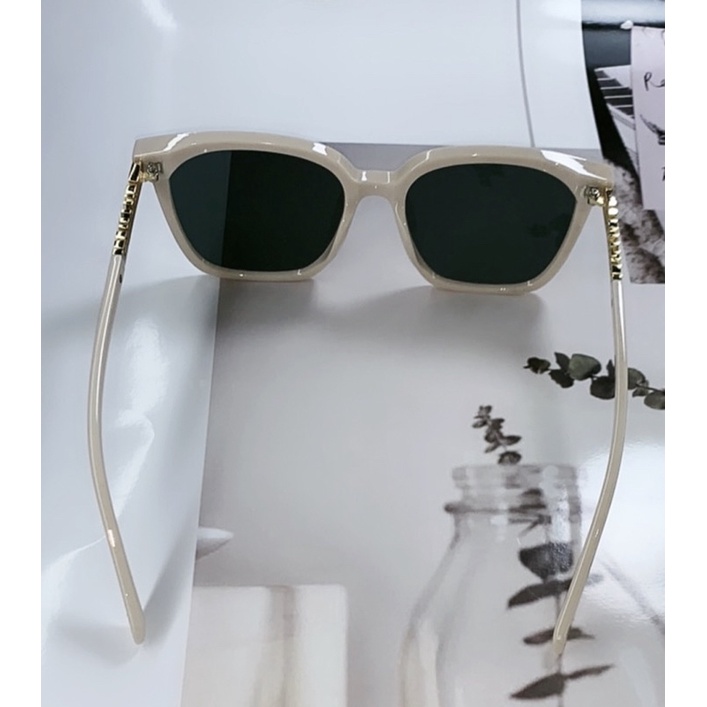 Kính mắt thời trang nữ chaneell