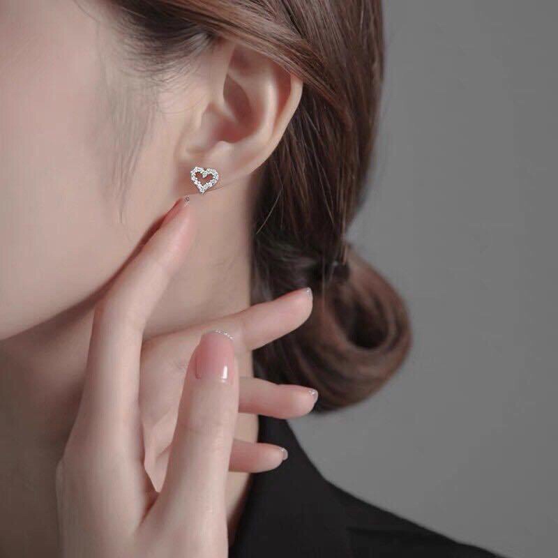 Nụ tim đá cuẹc xinh cho bạn gái - Khuyên bạc ta