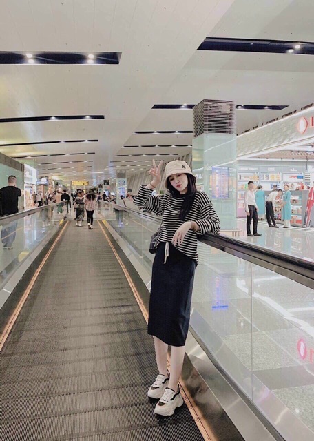 Áo Len Kẻ Mix Chân Váy