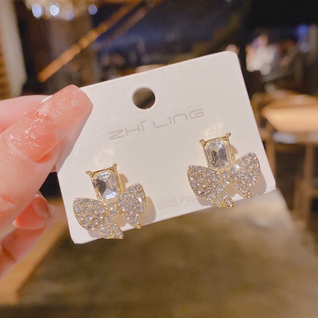 bông tai hình chiếc nơ phong cách tiểu thư, khuyên tai đính đá sang chảnh phong cách hàn quốc