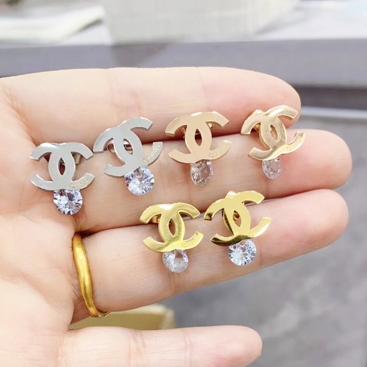 Bông Tai Nữ Titan Ko Han Rỉ TT 3994