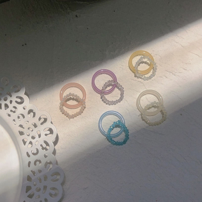 Bộ hai nhẫn xâu hạt cườm kiểu dáng đơn giản