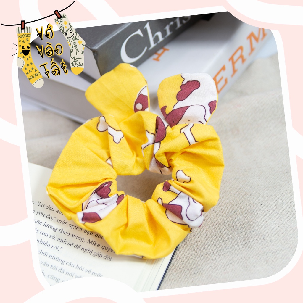 Buộc tóc scrunchies có nơ họa tiết xinh xắn