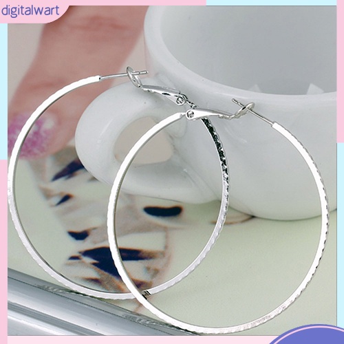 Cặp khuyên tai hình vòng tròn lớn đơn giản tinh tế sang trọng dành cho nữ