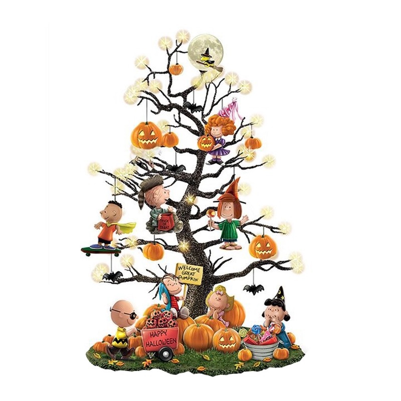 Mô hình cây thông hoạt hình để bàn trang trí Halloween
