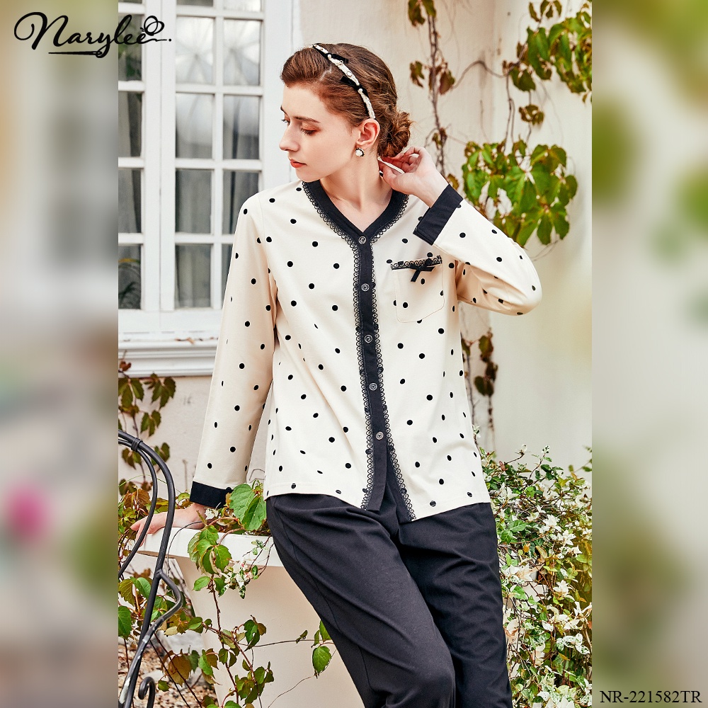 [CHÍNH HÃNG] Đồ bộ mặc nhà nữ dài tay pyjama cổ V họa tiết chấm bi thương hiệu NARYLEE mã NR1582