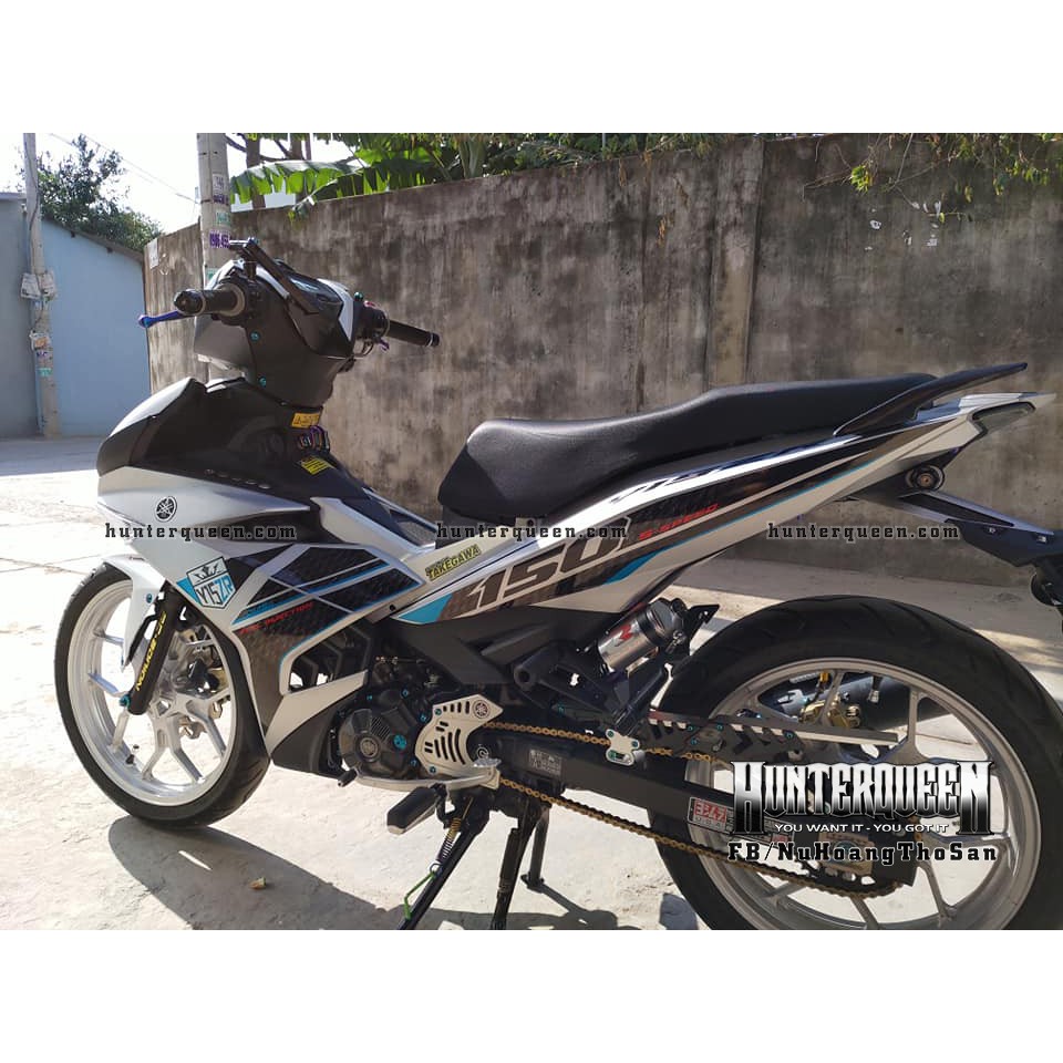 Tem Exciter 150. Tem Y15ZR. Xe bạc, mặt nạ đen. Chỉnh sửa theo yêu cầu. Sắc nét, bền màu, chống nước