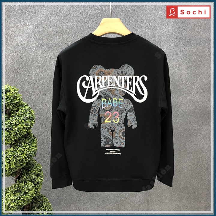 Áo sweater nam cổ tròn, áo thu đông dài tay dáng rộng mềm mịn in Carpenters mã SW60.1