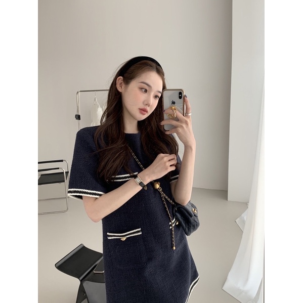 Đầm Dạ Tweed Cổ tròn Tay Ngắn 2 Túi Màu Sắc Trang Nhã