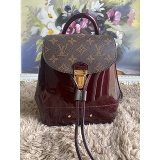Ba lô lv màu đỏ mận da bóng size 18