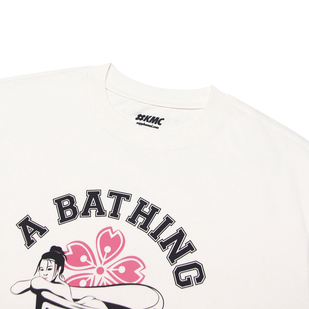 Áo thun Kimocheese A Bathing Bae màu kem