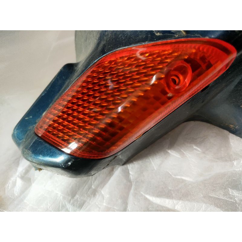 Kính xinhan trước suzuki Best 110
