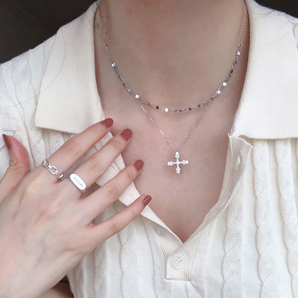 Vòng Cổ Choker Hai Lớp Mặt Thánh Giá Đính Đá Kim Cương Màu Bạc Sang Trọng Đơn Giản Dành Cho Nữ