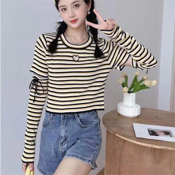 Áo Thun Nữ Ngắn Tay Cổ Tròn Sọc Ngang Thời Trang Hàn Mới