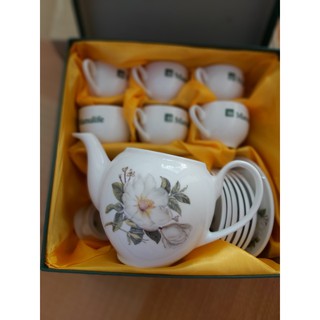 Bộ Ấm chén vẽ hoa in logo Bảo hiểm Manulife