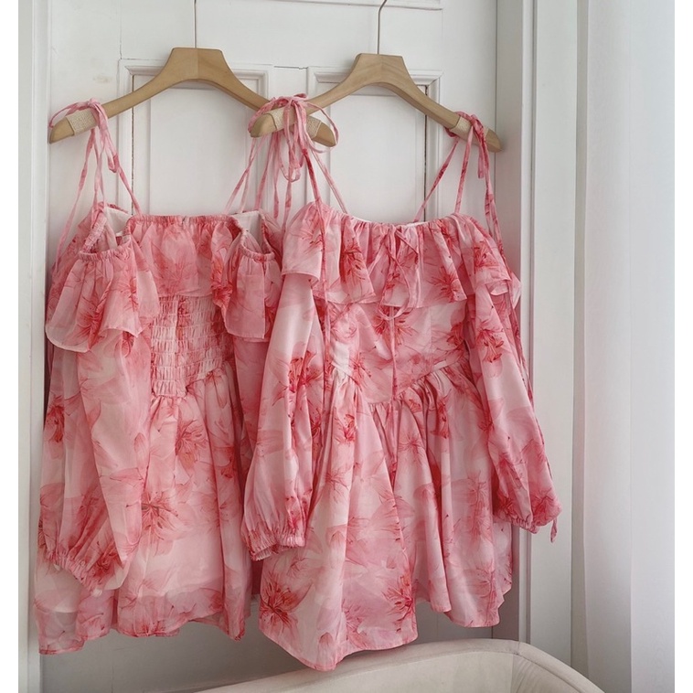 ĐẦM HOA VÀNG BÈO RỚT VAI